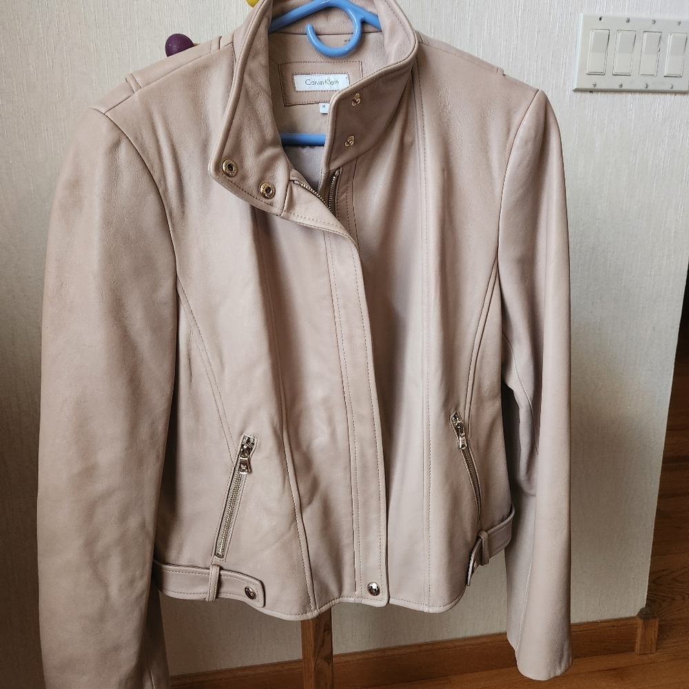 Calvin Klein genuine leather jacket, like new, size extra large, tan color
